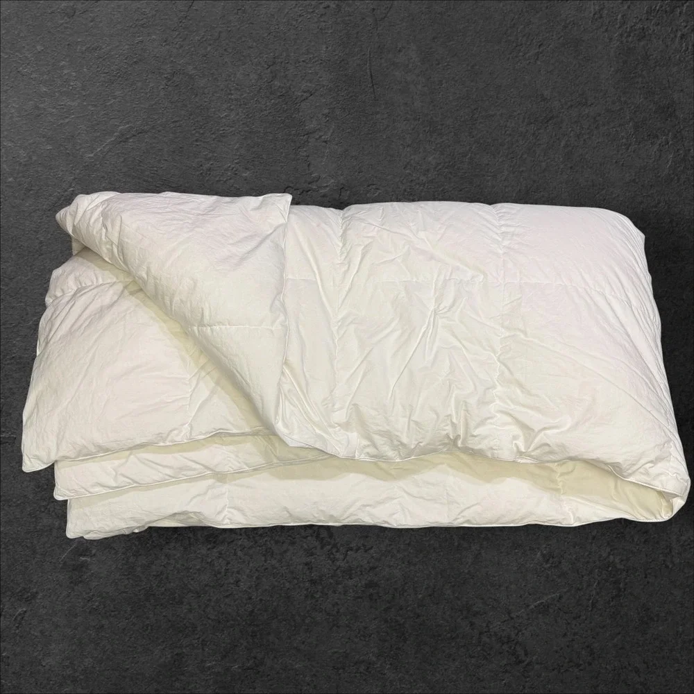 Boll & Branch Midweight Down Comforter White Organic Cotton  Queen Duvet